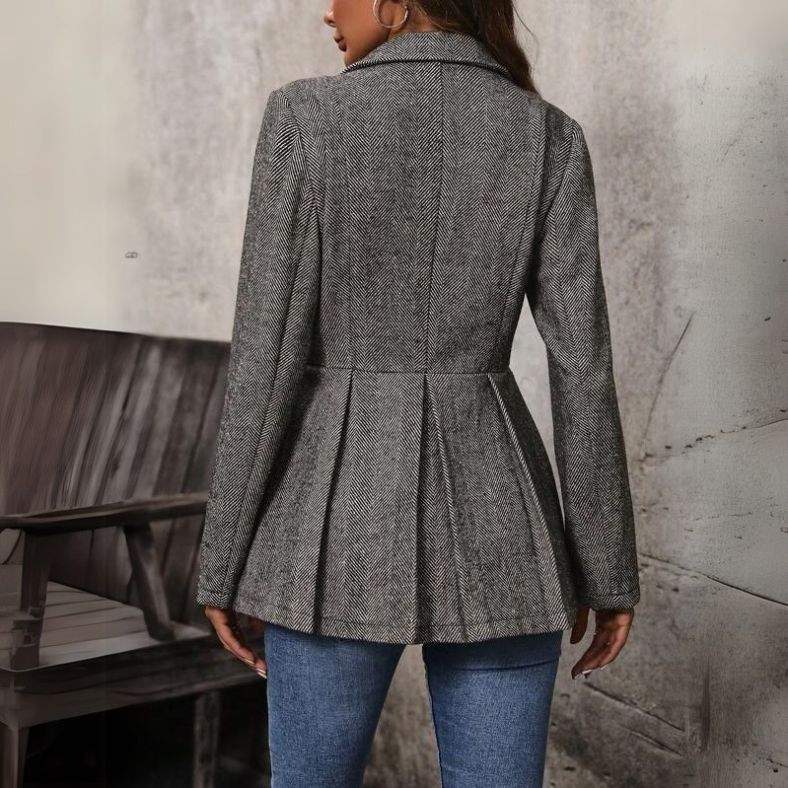 Zulema® | Classic women's blazer with button closure