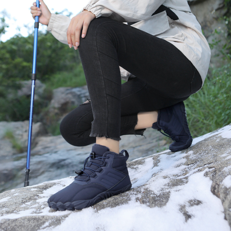 Yara® | Versatile unisex winter hiking boot