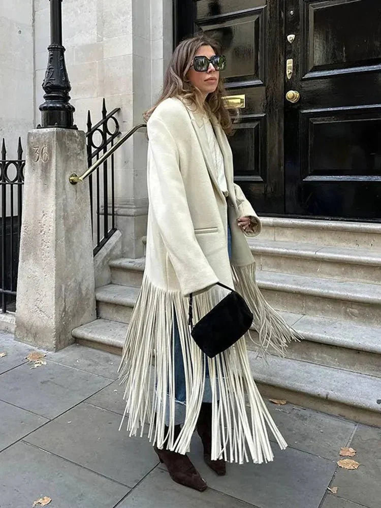 Amparo® | Elegant and warm women's wool coat with tassel fringes