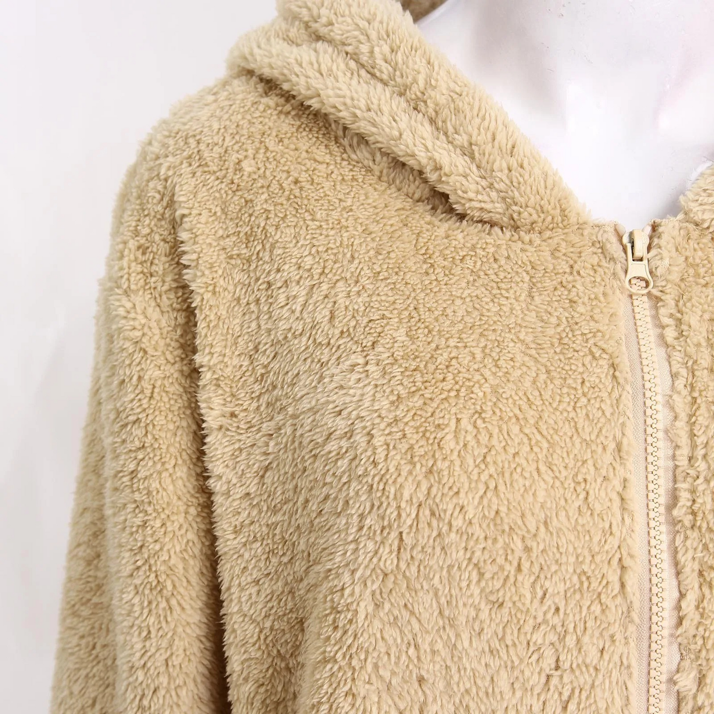 Valeria® | Relaxed and elegant winter garment.