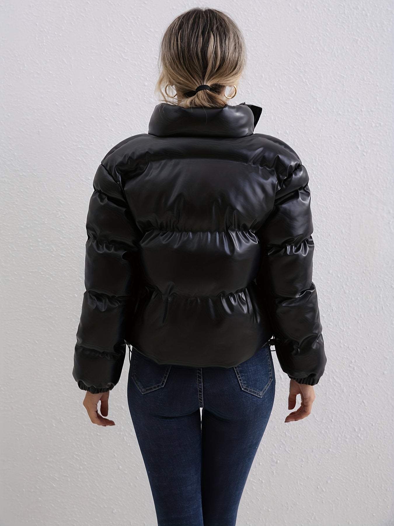 Zahara® | Black short puffer jacket with down filling