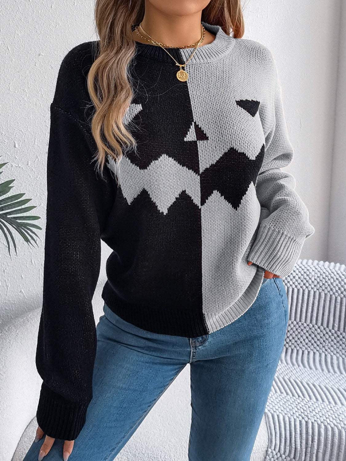 Ana® | Contrasting long-sleeved sweater with a crew neck