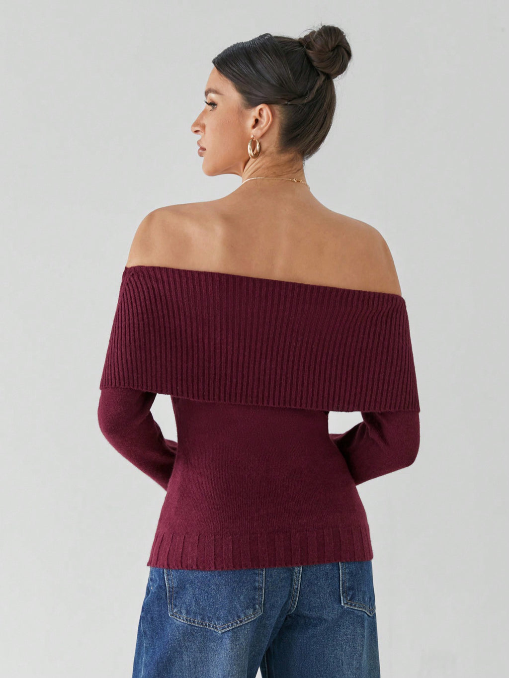 Alina® | Elegant burgundy autumn/winter off-shoulder sweater for women