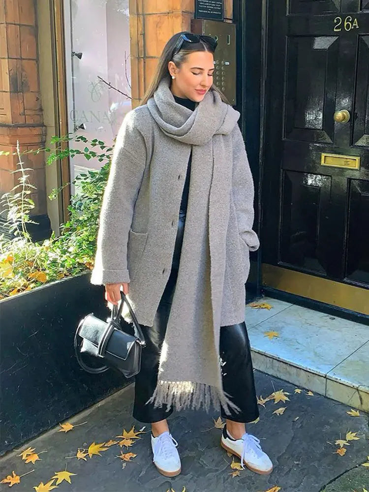 Yolanda® | Knitted loose women's coat with scarf