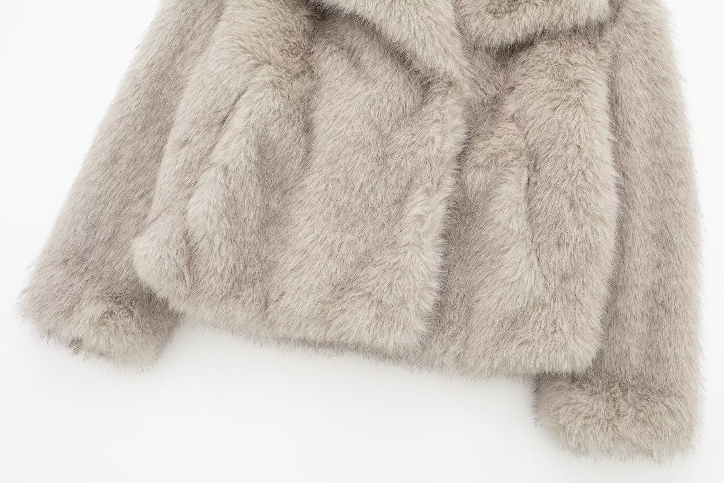 Alba® | Elegant faux fur jacket