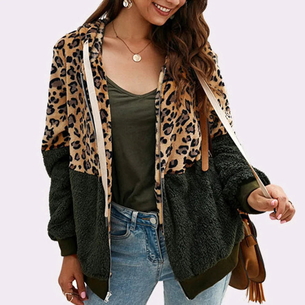 Almudena® | Plush leopard print hoodie