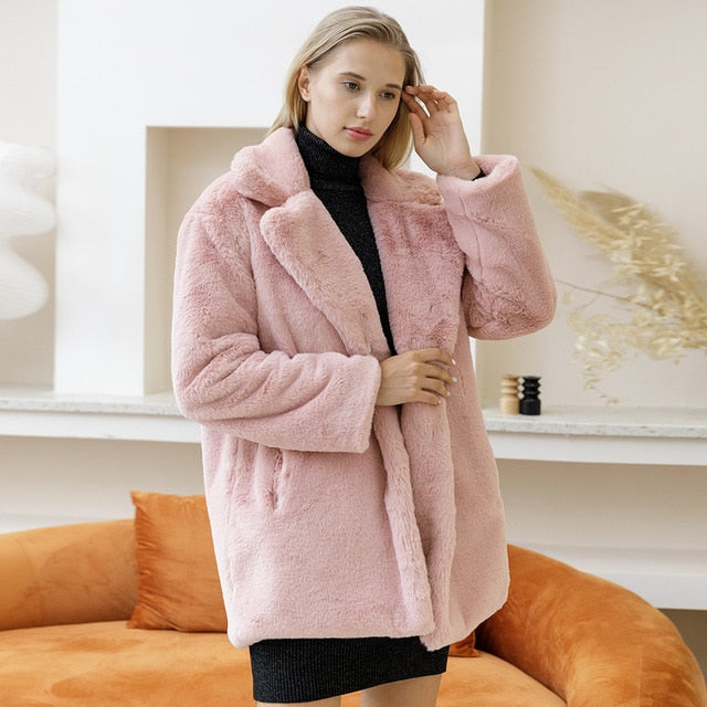 Aafke® | Women's winter jacket made of faux fur