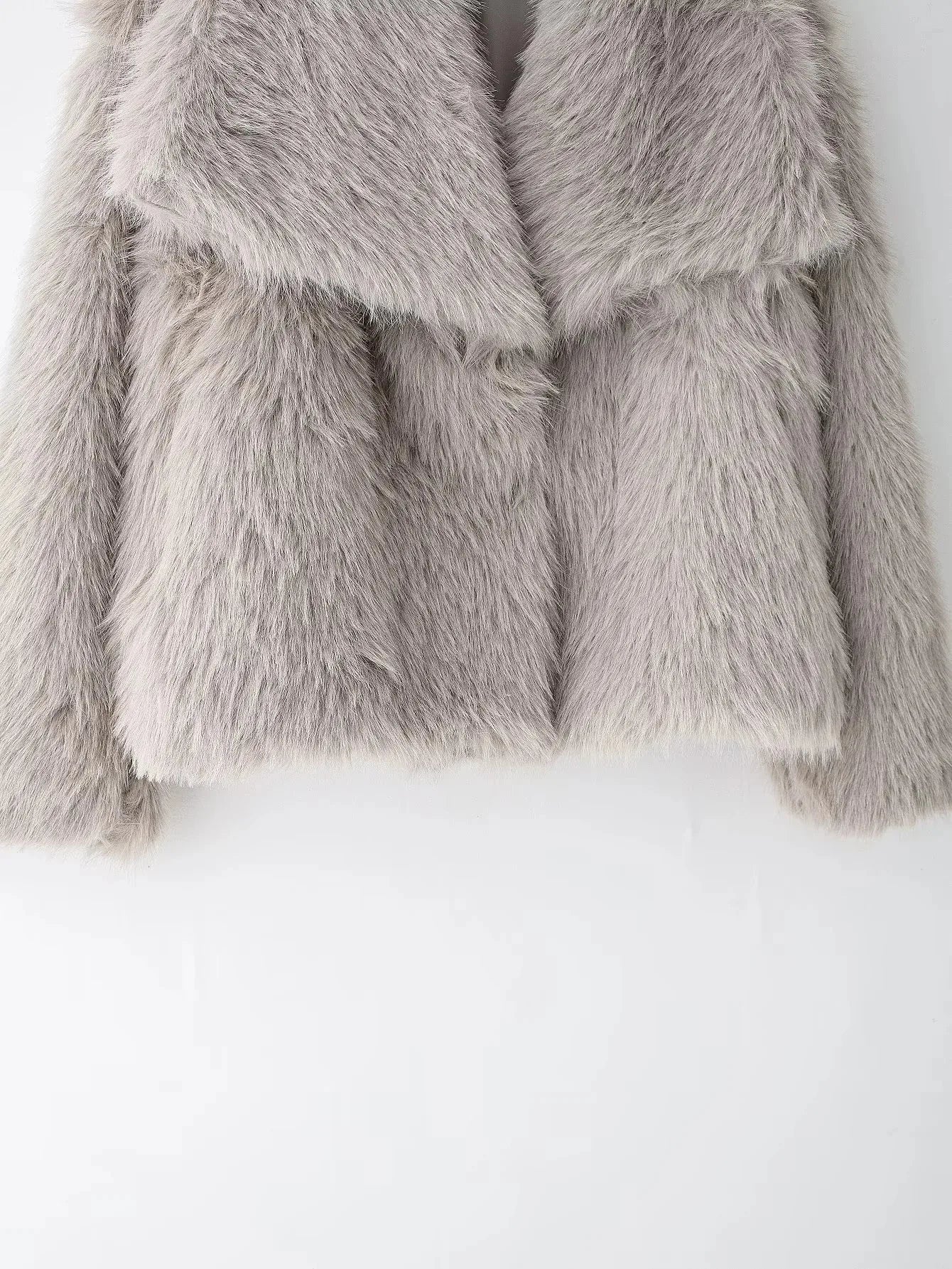 Addison® | Elegant faux fur jacket