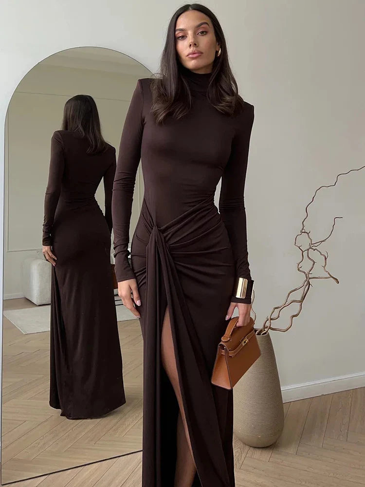 Alondra® | Long maxi dress with a turtleneck and a slit at the thigh