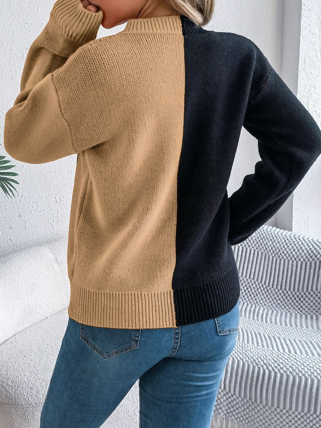 Ana® | Contrasting long-sleeved sweater with a crew neck