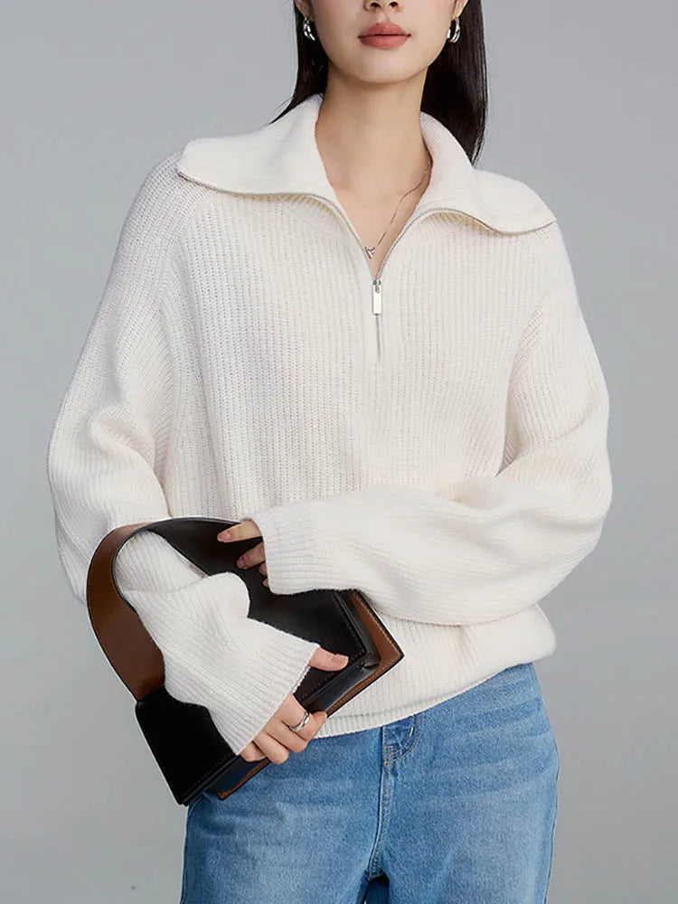 Alba® | Stylish sweater with a loose zipper