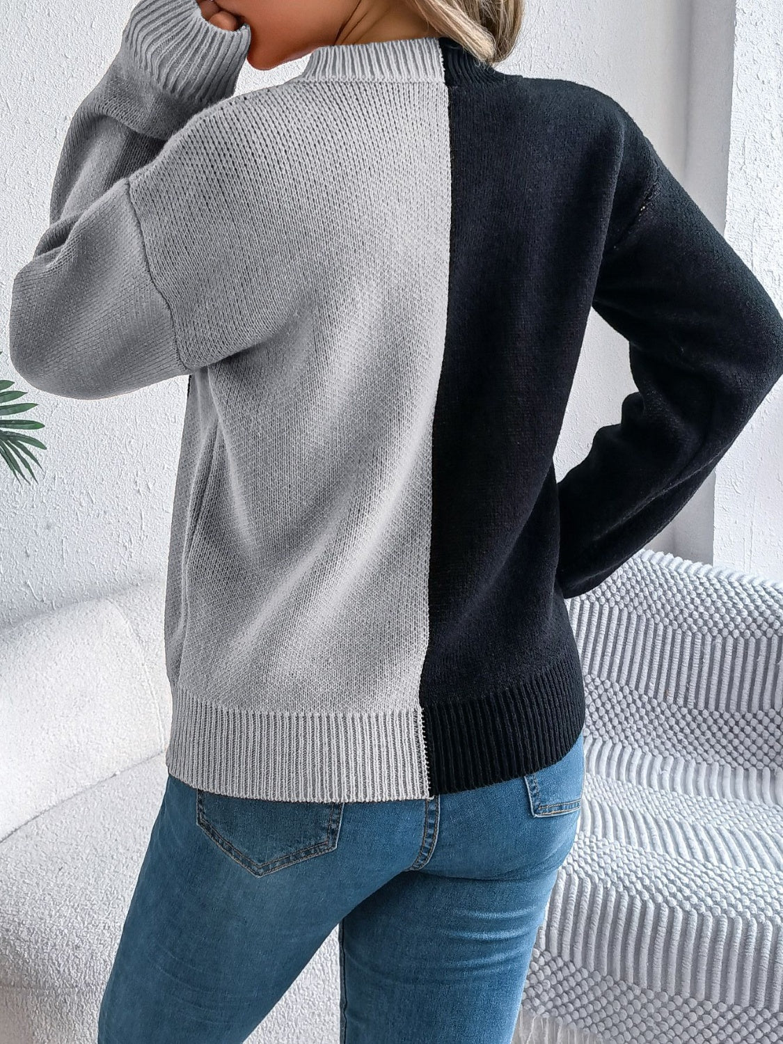 Ana® | Contrasting long-sleeved sweater with a crew neck