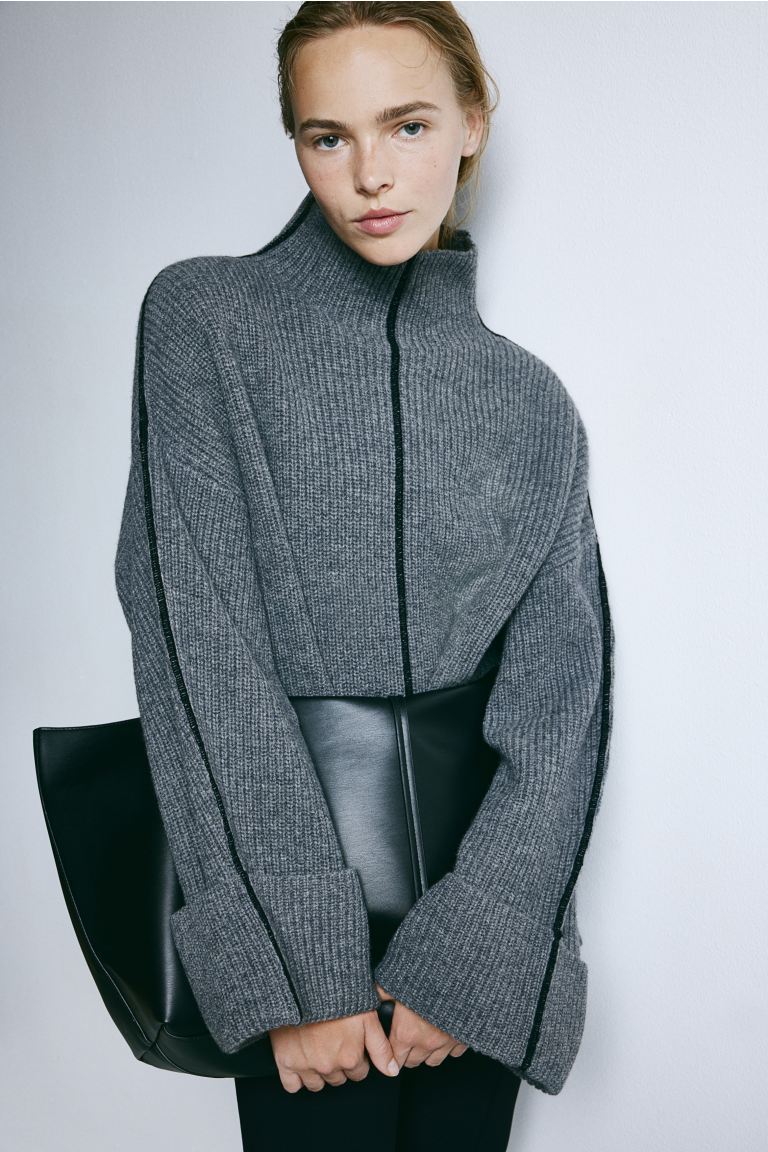 Wren® | Large wool sweater in silhouette